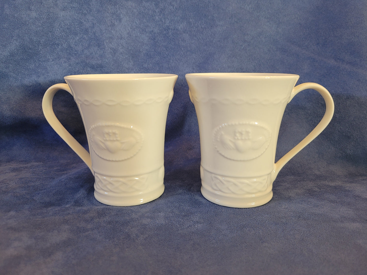 Belleek Classic Claddagh Mug Set