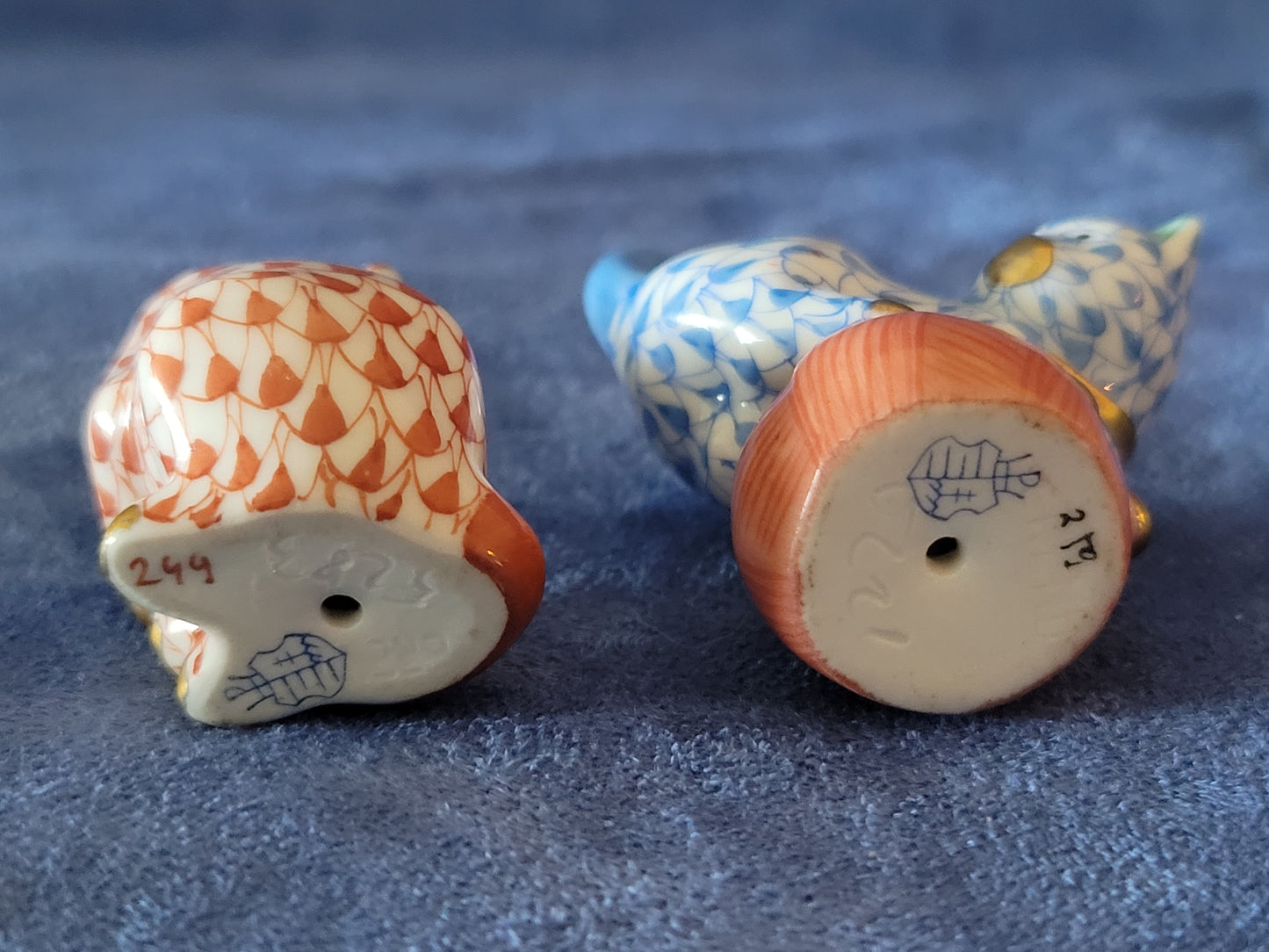 HEREND Hand Painted Fishnet Porcelain Cat Figurines