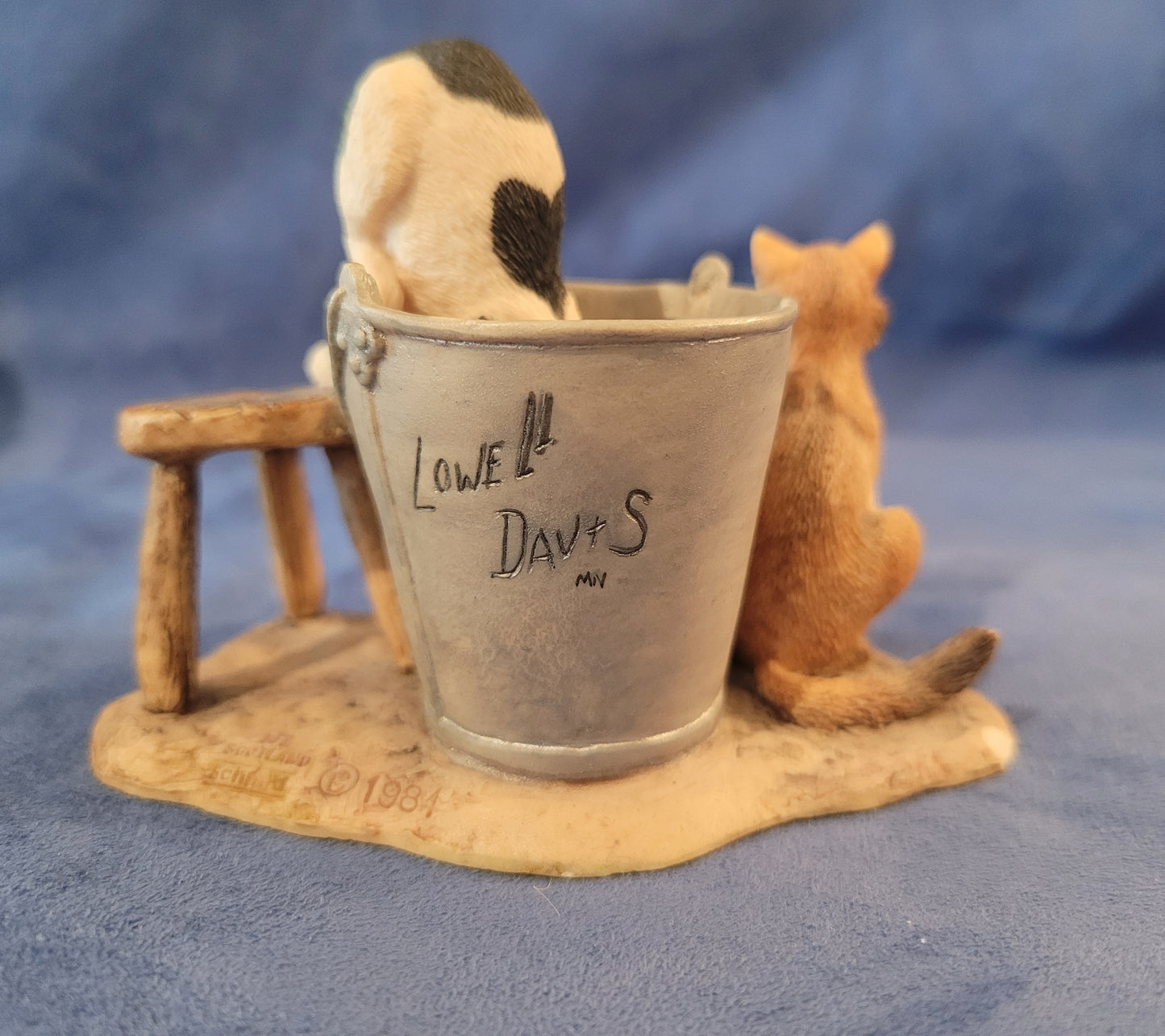 Lowell Davis Cat Figurine Two Piece Set