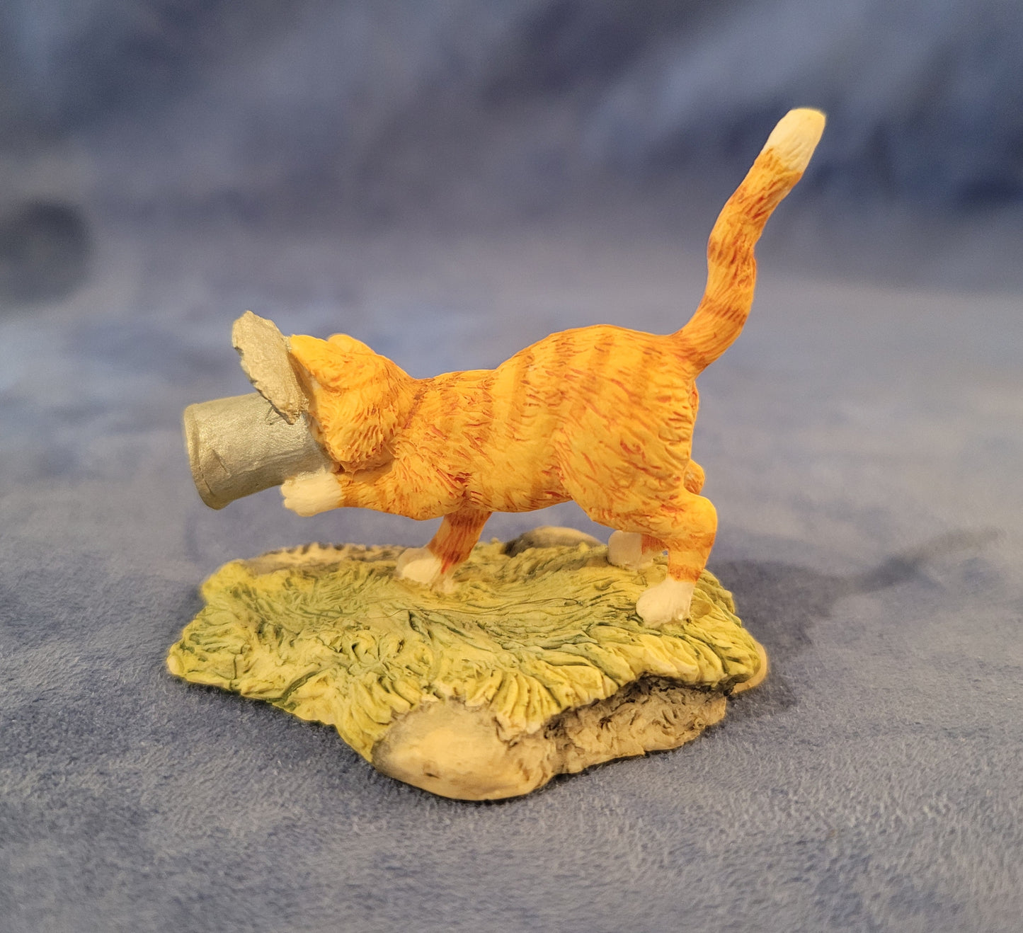 Lowell Davis Cat Figurine Two Piece Set